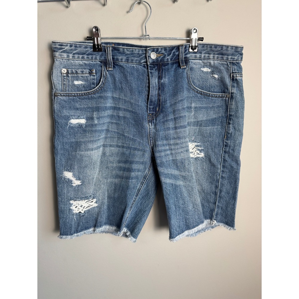 Peacebird Mens Blue Distressed Three Lions Denim Shorts 2XL Streetwear Edgy Raw
